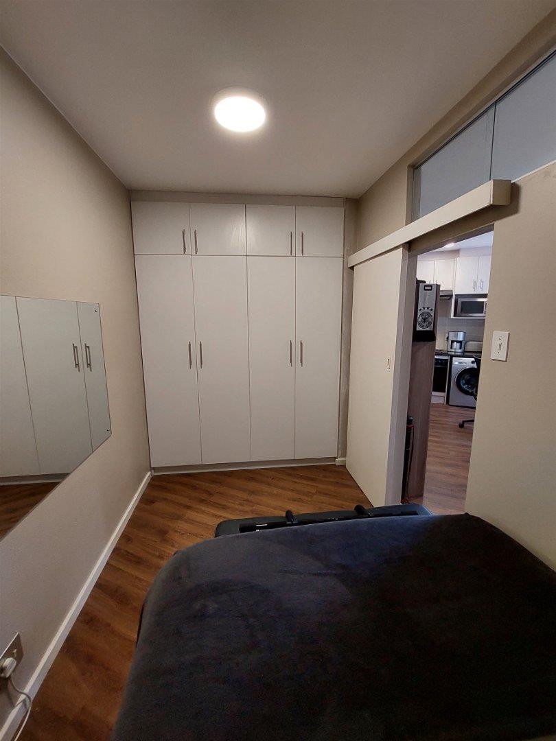 1 Bedroom Property for Sale in Green Point Western Cape